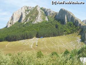 [P01] Piatra Secuiului si parapantistii... mare curaj... » foto by sed
 - 
<span class="allrVoted glyphicon glyphicon-heart hidden" id="av676808"></span>
<a class="m-l-10 hidden" id="sv676808" onclick="voting_Foto_DelVot(,676808,19767)" role="button">șterge vot <span class="glyphicon glyphicon-remove"></span></a>
<a id="v9676808" class=" c-red"  onclick="voting_Foto_SetVot(676808)" role="button"><span class="glyphicon glyphicon-heart-empty"></span> <b>LIKE</b> = Votează poza</a> <img class="hidden"  id="f676808W9" src="/imagini/loader.gif" border="0" /><span class="AjErrMes hidden" id="e676808ErM"></span>
