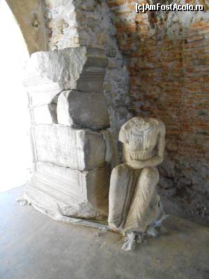 [P26] Statui, monumente comemorative... toate le gasim in curtea cetatii » foto by sed
 - 
<span class="allrVoted glyphicon glyphicon-heart hidden" id="av676864"></span>
<a class="m-l-10 hidden" id="sv676864" onclick="voting_Foto_DelVot(,676864,19767)" role="button">șterge vot <span class="glyphicon glyphicon-remove"></span></a>
<a id="v9676864" class=" c-red"  onclick="voting_Foto_SetVot(676864)" role="button"><span class="glyphicon glyphicon-heart-empty"></span> <b>LIKE</b> = Votează poza</a> <img class="hidden"  id="f676864W9" src="/imagini/loader.gif" border="0" /><span class="AjErrMes hidden" id="e676864ErM"></span>