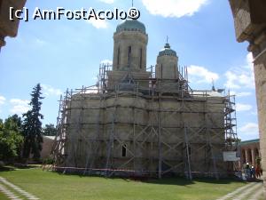 [P10] Biserica mănăstirii Dealu este declarată monument istoric. În momentul vizitei noastre, în exteriorul bisericii se executau lucrări de restaurare a obiectivului.  » foto by Floryn81
 - 
<span class="allrVoted glyphicon glyphicon-heart hidden" id="av795597"></span>
<a class="m-l-10 hidden" id="sv795597" onclick="voting_Foto_DelVot(,795597,19770)" role="button">șterge vot <span class="glyphicon glyphicon-remove"></span></a>
<a id="v9795597" class=" c-red"  onclick="voting_Foto_SetVot(795597)" role="button"><span class="glyphicon glyphicon-heart-empty"></span> <b>LIKE</b> = Votează poza</a> <img class="hidden"  id="f795597W9" src="/imagini/loader.gif" border="0" /><span class="AjErrMes hidden" id="e795597ErM"></span>