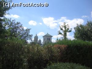 [P06] Clopotnița și turlele bisericii se zăresc din depărtare.  » foto by Floryn81
 - 
<span class="allrVoted glyphicon glyphicon-heart hidden" id="av795593"></span>
<a class="m-l-10 hidden" id="sv795593" onclick="voting_Foto_DelVot(,795593,19770)" role="button">șterge vot <span class="glyphicon glyphicon-remove"></span></a>
<a id="v9795593" class=" c-red"  onclick="voting_Foto_SetVot(795593)" role="button"><span class="glyphicon glyphicon-heart-empty"></span> <b>LIKE</b> = Votează poza</a> <img class="hidden"  id="f795593W9" src="/imagini/loader.gif" border="0" /><span class="AjErrMes hidden" id="e795593ErM"></span>