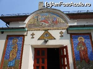 [P19] Mănăstirea Sitaru - Paraclisul cu intrarea decorată cu mozaic.  » foto by iulianic
 - 
<span class="allrVoted glyphicon glyphicon-heart hidden" id="av699679"></span>
<a class="m-l-10 hidden" id="sv699679" onclick="voting_Foto_DelVot(,699679,19771)" role="button">șterge vot <span class="glyphicon glyphicon-remove"></span></a>
<a id="v9699679" class=" c-red"  onclick="voting_Foto_SetVot(699679)" role="button"><span class="glyphicon glyphicon-heart-empty"></span> <b>LIKE</b> = Votează poza</a> <img class="hidden"  id="f699679W9" src="/imagini/loader.gif" border="0" /><span class="AjErrMes hidden" id="e699679ErM"></span>