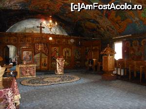[P20] Mănăstirea Sitaru - Paraclisul, încăperea boltită în care se oficiază slujbele.  » foto by iulianic
 - 
<span class="allrVoted glyphicon glyphicon-heart hidden" id="av699680"></span>
<a class="m-l-10 hidden" id="sv699680" onclick="voting_Foto_DelVot(,699680,19771)" role="button">șterge vot <span class="glyphicon glyphicon-remove"></span></a>
<a id="v9699680" class=" c-red"  onclick="voting_Foto_SetVot(699680)" role="button"><span class="glyphicon glyphicon-heart-empty"></span> <b>LIKE</b> = Votează poza</a> <img class="hidden"  id="f699680W9" src="/imagini/loader.gif" border="0" /><span class="AjErrMes hidden" id="e699680ErM"></span>