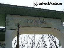 [P06] Manastirea Sitaru - Poarta de linga parcare. Vedere din interior. » foto by florinsta
 - 
<span class="allrVoted glyphicon glyphicon-heart hidden" id="av306271"></span>
<a class="m-l-10 hidden" id="sv306271" onclick="voting_Foto_DelVot(,306271,19771)" role="button">șterge vot <span class="glyphicon glyphicon-remove"></span></a>
<a id="v9306271" class=" c-red"  onclick="voting_Foto_SetVot(306271)" role="button"><span class="glyphicon glyphicon-heart-empty"></span> <b>LIKE</b> = Votează poza</a> <img class="hidden"  id="f306271W9" src="/imagini/loader.gif" border="0" /><span class="AjErrMes hidden" id="e306271ErM"></span>