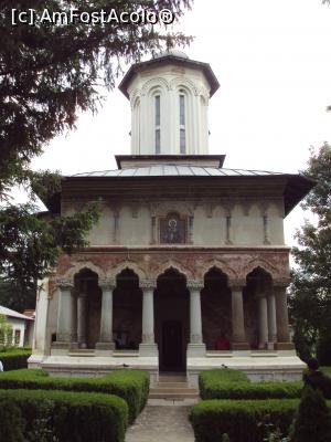 [P06] Biserica Mănăstirii Sfântul Nicolae Balamuci (Sitaru) - vedere frontală.  » foto by Carmen Ion
 - 
<span class="allrVoted glyphicon glyphicon-heart hidden" id="av741466"></span>
<a class="m-l-10 hidden" id="sv741466" onclick="voting_Foto_DelVot(,741466,19771)" role="button">șterge vot <span class="glyphicon glyphicon-remove"></span></a>
<a id="v9741466" class=" c-red"  onclick="voting_Foto_SetVot(741466)" role="button"><span class="glyphicon glyphicon-heart-empty"></span> <b>LIKE</b> = Votează poza</a> <img class="hidden"  id="f741466W9" src="/imagini/loader.gif" border="0" /><span class="AjErrMes hidden" id="e741466ErM"></span>