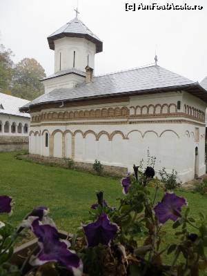 [P04] Biserica Mănăstirii Crasna - Gorj.  » foto by tata123 🔱
 - 
<span class="allrVoted glyphicon glyphicon-heart hidden" id="av602483"></span>
<a class="m-l-10 hidden" id="sv602483" onclick="voting_Foto_DelVot(,602483,19773)" role="button">șterge vot <span class="glyphicon glyphicon-remove"></span></a>
<a id="v9602483" class=" c-red"  onclick="voting_Foto_SetVot(602483)" role="button"><span class="glyphicon glyphicon-heart-empty"></span> <b>LIKE</b> = Votează poza</a> <img class="hidden"  id="f602483W9" src="/imagini/loader.gif" border="0" /><span class="AjErrMes hidden" id="e602483ErM"></span>