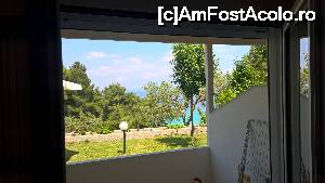 [P14] Cum se vede marea din cameră. Și uscătorul de rufe de pe terasă :)  » foto by Dabator
 - 
<span class="allrVoted glyphicon glyphicon-heart hidden" id="av701505"></span>
<a class="m-l-10 hidden" id="sv701505" onclick="voting_Foto_DelVot(,701505,19784)" role="button">șterge vot <span class="glyphicon glyphicon-remove"></span></a>
<a id="v9701505" class=" c-red"  onclick="voting_Foto_SetVot(701505)" role="button"><span class="glyphicon glyphicon-heart-empty"></span> <b>LIKE</b> = Votează poza</a> <img class="hidden"  id="f701505W9" src="/imagini/loader.gif" border="0" /><span class="AjErrMes hidden" id="e701505ErM"></span>