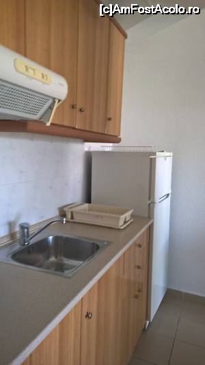 [P27] Frigiderul foarte încăpător, aproape la fel ca cel de acasă. Dar ce punem în el? :)  » foto by Dabator
 - 
<span class="allrVoted glyphicon glyphicon-heart hidden" id="av701528"></span>
<a class="m-l-10 hidden" id="sv701528" onclick="voting_Foto_DelVot(,701528,19784)" role="button">șterge vot <span class="glyphicon glyphicon-remove"></span></a>
<a id="v9701528" class=" c-red"  onclick="voting_Foto_SetVot(701528)" role="button"><span class="glyphicon glyphicon-heart-empty"></span> <b>LIKE</b> = Votează poza</a> <img class="hidden"  id="f701528W9" src="/imagini/loader.gif" border="0" /><span class="AjErrMes hidden" id="e701528ErM"></span>