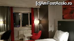 [P04] Camra-văzută din hol » foto by phleau
 - 
<span class="allrVoted glyphicon glyphicon-heart hidden" id="av702687"></span>
<a class="m-l-10 hidden" id="sv702687" onclick="voting_Foto_DelVot(,702687,19793)" role="button">șterge vot <span class="glyphicon glyphicon-remove"></span></a>
<a id="v9702687" class=" c-red"  onclick="voting_Foto_SetVot(702687)" role="button"><span class="glyphicon glyphicon-heart-empty"></span> <b>LIKE</b> = Votează poza</a> <img class="hidden"  id="f702687W9" src="/imagini/loader.gif" border="0" /><span class="AjErrMes hidden" id="e702687ErM"></span>