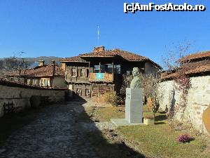 [P46] Muzeul Casa Benkovski, Koprivshtitsa » foto by Testosu'
 - 
<span class="allrVoted glyphicon glyphicon-heart hidden" id="av703062"></span>
<a class="m-l-10 hidden" id="sv703062" onclick="voting_Foto_DelVot(,703062,19795)" role="button">șterge vot <span class="glyphicon glyphicon-remove"></span></a>
<a id="v9703062" class=" c-red"  onclick="voting_Foto_SetVot(703062)" role="button"><span class="glyphicon glyphicon-heart-empty"></span> <b>LIKE</b> = Votează poza</a> <img class="hidden"  id="f703062W9" src="/imagini/loader.gif" border="0" /><span class="AjErrMes hidden" id="e703062ErM"></span>