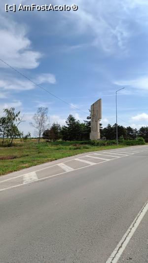 [P02] Monumentul „Apărarea Kavarnei”. » foto by tata123 🔱
 - 
<span class="allrVoted glyphicon glyphicon-heart hidden" id="av1379850"></span>
<a class="m-l-10 hidden" id="sv1379850" onclick="voting_Foto_DelVot(,1379850,19804)" role="button">șterge vot <span class="glyphicon glyphicon-remove"></span></a>
<a id="v91379850" class=" c-red"  onclick="voting_Foto_SetVot(1379850)" role="button"><span class="glyphicon glyphicon-heart-empty"></span> <b>LIKE</b> = Votează poza</a> <img class="hidden"  id="f1379850W9" src="/imagini/loader.gif" border="0" /><span class="AjErrMes hidden" id="e1379850ErM"></span>