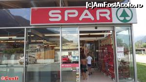 [P34] Supermarketul Spar, la vreo trei sute de metri de Pensiunea Foidl.  » foto by Costi
 - 
<span class="allrVoted glyphicon glyphicon-heart hidden" id="av704879"></span>
<a class="m-l-10 hidden" id="sv704879" onclick="voting_Foto_DelVot(,704879,19823)" role="button">șterge vot <span class="glyphicon glyphicon-remove"></span></a>
<a id="v9704879" class=" c-red"  onclick="voting_Foto_SetVot(704879)" role="button"><span class="glyphicon glyphicon-heart-empty"></span> <b>LIKE</b> = Votează poza</a> <img class="hidden"  id="f704879W9" src="/imagini/loader.gif" border="0" /><span class="AjErrMes hidden" id="e704879ErM"></span>