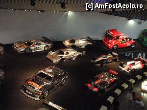 [P21] Muzeul Mercedes-Benz / Pista de curse » foto by ciprian.dima
 - 
<span class="allrVoted glyphicon glyphicon-heart hidden" id="av360765"></span>
<a class="m-l-10 hidden" id="sv360765" onclick="voting_Foto_DelVot(,360765,19836)" role="button">șterge vot <span class="glyphicon glyphicon-remove"></span></a>
<a id="v9360765" class=" c-red"  onclick="voting_Foto_SetVot(360765)" role="button"><span class="glyphicon glyphicon-heart-empty"></span> <b>LIKE</b> = Votează poza</a> <img class="hidden"  id="f360765W9" src="/imagini/loader.gif" border="0" /><span class="AjErrMes hidden" id="e360765ErM"></span>