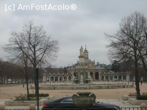 [P13] Palatul vazut din gradina din fata.  » foto by cristina47*
 - 
<span class="allrVoted glyphicon glyphicon-heart hidden" id="av706491"></span>
<a class="m-l-10 hidden" id="sv706491" onclick="voting_Foto_DelVot(,706491,19845)" role="button">șterge vot <span class="glyphicon glyphicon-remove"></span></a>
<a id="v9706491" class=" c-red"  onclick="voting_Foto_SetVot(706491)" role="button"><span class="glyphicon glyphicon-heart-empty"></span> <b>LIKE</b> = Votează poza</a> <img class="hidden"  id="f706491W9" src="/imagini/loader.gif" border="0" /><span class="AjErrMes hidden" id="e706491ErM"></span>