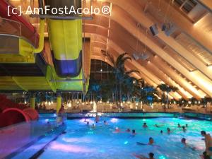 [P07] Piscina cu valuri care la care sambata nu au mai oprit valurile. Joi le opreau la 15 minute.  » foto by mugur007
 - 
<span class="allrVoted glyphicon glyphicon-heart hidden" id="av706954"></span>
<a class="m-l-10 hidden" id="sv706954" onclick="voting_Foto_DelVot(,706954,19847)" role="button">șterge vot <span class="glyphicon glyphicon-remove"></span></a>
<a id="v9706954" class=" c-red"  onclick="voting_Foto_SetVot(706954)" role="button"><span class="glyphicon glyphicon-heart-empty"></span> <b>LIKE</b> = Votează poza</a> <img class="hidden"  id="f706954W9" src="/imagini/loader.gif" border="0" /><span class="AjErrMes hidden" id="e706954ErM"></span>