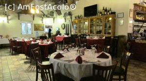 [P16] Prin restaurant » foto by crismis
 - 
<span class="allrVoted glyphicon glyphicon-heart hidden" id="av706671"></span>
<a class="m-l-10 hidden" id="sv706671" onclick="voting_Foto_DelVot(,706671,19848)" role="button">șterge vot <span class="glyphicon glyphicon-remove"></span></a>
<a id="v9706671" class=" c-red"  onclick="voting_Foto_SetVot(706671)" role="button"><span class="glyphicon glyphicon-heart-empty"></span> <b>LIKE</b> = Votează poza</a> <img class="hidden"  id="f706671W9" src="/imagini/loader.gif" border="0" /><span class="AjErrMes hidden" id="e706671ErM"></span>