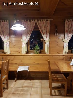 [P20] Imagine din restaurant » foto by Tudorita
 - 
<span class="allrVoted glyphicon glyphicon-heart hidden" id="av1283691"></span>
<a class="m-l-10 hidden" id="sv1283691" onclick="voting_Foto_DelVot(,1283691,19860)" role="button">șterge vot <span class="glyphicon glyphicon-remove"></span></a>
<a id="v91283691" class=" c-red"  onclick="voting_Foto_SetVot(1283691)" role="button"><span class="glyphicon glyphicon-heart-empty"></span> <b>LIKE</b> = Votează poza</a> <img class="hidden"  id="f1283691W9" src="/imagini/loader.gif" border="0" /><span class="AjErrMes hidden" id="e1283691ErM"></span>