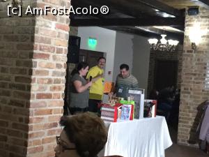 [P15] primesc ceramica de horezu de la amicul @zlatna la tombola AFA » foto by Dan&Ema
 - 
<span class="allrVoted glyphicon glyphicon-heart hidden" id="av723981"></span>
<a class="m-l-10 hidden" id="sv723981" onclick="voting_Foto_DelVot(,723981,19864)" role="button">șterge vot <span class="glyphicon glyphicon-remove"></span></a>
<a id="v9723981" class=" c-red"  onclick="voting_Foto_SetVot(723981)" role="button"><span class="glyphicon glyphicon-heart-empty"></span> <b>LIKE</b> = Votează poza</a> <img class="hidden"  id="f723981W9" src="/imagini/loader.gif" border="0" /><span class="AjErrMes hidden" id="e723981ErM"></span>