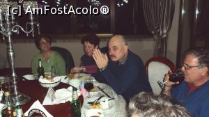 [P10] Masa nr. 1: crismis şi elviramvio cu 'aparţinătorii'.  » foto by Carmen Ion
 - 
<span class="allrVoted glyphicon glyphicon-heart hidden" id="av723502"></span>
<a class="m-l-10 hidden" id="sv723502" onclick="voting_Foto_DelVot(,723502,19864)" role="button">șterge vot <span class="glyphicon glyphicon-remove"></span></a>
<a id="v9723502" class=" c-red"  onclick="voting_Foto_SetVot(723502)" role="button"><span class="glyphicon glyphicon-heart-empty"></span> <b>LIKE</b> = Votează poza</a> <img class="hidden"  id="f723502W9" src="/imagini/loader.gif" border="0" /><span class="AjErrMes hidden" id="e723502ErM"></span>