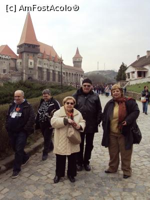 [P17] 'Şi pe unde a mai umblat Michi? ' mă întreabă deseori mama. Acum îi voi putea răspunde că a fost cu mine la castelul Huniazilor.  » foto by Carmen Ion
 - 
<span class="allrVoted glyphicon glyphicon-heart hidden" id="av723513"></span>
<a class="m-l-10 hidden" id="sv723513" onclick="voting_Foto_DelVot(,723513,19864)" role="button">șterge vot <span class="glyphicon glyphicon-remove"></span></a>
<a id="v9723513" class=" c-red"  onclick="voting_Foto_SetVot(723513)" role="button"><span class="glyphicon glyphicon-heart-empty"></span> <b>LIKE</b> = Votează poza</a> <img class="hidden"  id="f723513W9" src="/imagini/loader.gif" border="0" /><span class="AjErrMes hidden" id="e723513ErM"></span>