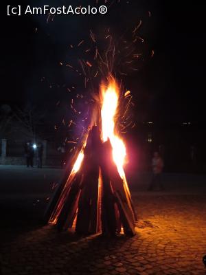 [P02] Focul de tabără - vineri seara.  » foto by tata123 🔱
 - 
<span class="allrVoted glyphicon glyphicon-heart hidden" id="av723573"></span>
<a class="m-l-10 hidden" id="sv723573" onclick="voting_Foto_DelVot(,723573,19864)" role="button">șterge vot <span class="glyphicon glyphicon-remove"></span></a>
<a id="v9723573" class=" c-red"  onclick="voting_Foto_SetVot(723573)" role="button"><span class="glyphicon glyphicon-heart-empty"></span> <b>LIKE</b> = Votează poza</a> <img class="hidden"  id="f723573W9" src="/imagini/loader.gif" border="0" /><span class="AjErrMes hidden" id="e723573ErM"></span>