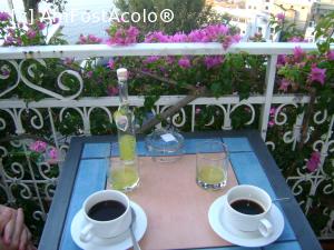 [P02] O cafea si un Limoncello dis-de-dimineata » foto by elenamanea
 - 
<span class="allrVoted glyphicon glyphicon-heart hidden" id="av707545"></span>
<a class="m-l-10 hidden" id="sv707545" onclick="voting_Foto_DelVot(,707545,19865)" role="button">șterge vot <span class="glyphicon glyphicon-remove"></span></a>
<a id="v9707545" class=" c-red"  onclick="voting_Foto_SetVot(707545)" role="button"><span class="glyphicon glyphicon-heart-empty"></span> <b>LIKE</b> = Votează poza</a> <img class="hidden"  id="f707545W9" src="/imagini/loader.gif" border="0" /><span class="AjErrMes hidden" id="e707545ErM"></span>