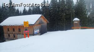 [P20] Pe pârtie, aici era un teleschi pe stânga, pentru urcarea pe o altă pârtie adiacentă, plus cabana ce se vede » foto by Dragoș_MD
 - 
<span class="allrVoted glyphicon glyphicon-heart hidden" id="av1150898"></span>
<a class="m-l-10 hidden" id="sv1150898" onclick="voting_Foto_DelVot(,1150898,19872)" role="button">șterge vot <span class="glyphicon glyphicon-remove"></span></a>
<a id="v91150898" class=" c-red"  onclick="voting_Foto_SetVot(1150898)" role="button"><span class="glyphicon glyphicon-heart-empty"></span> <b>LIKE</b> = Votează poza</a> <img class="hidden"  id="f1150898W9" src="/imagini/loader.gif" border="0" /><span class="AjErrMes hidden" id="e1150898ErM"></span>