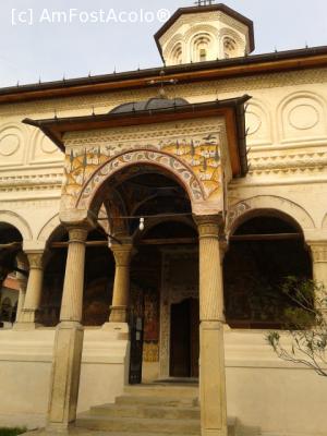 [P01] Biserica Manastirii Hurezi » foto by ccbg*
 - 
<span class="allrVoted glyphicon glyphicon-heart hidden" id="av708134"></span>
<a class="m-l-10 hidden" id="sv708134" onclick="voting_Foto_DelVot(,708134,19874)" role="button">șterge vot <span class="glyphicon glyphicon-remove"></span></a>
<a id="v9708134" class=" c-red"  onclick="voting_Foto_SetVot(708134)" role="button"><span class="glyphicon glyphicon-heart-empty"></span> <b>LIKE</b> = Votează poza</a> <img class="hidden"  id="f708134W9" src="/imagini/loader.gif" border="0" /><span class="AjErrMes hidden" id="e708134ErM"></span>