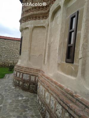 [P03] Biserica Manastirii Arnota » foto by ccbg*
 - 
<span class="allrVoted glyphicon glyphicon-heart hidden" id="av708136"></span>
<a class="m-l-10 hidden" id="sv708136" onclick="voting_Foto_DelVot(,708136,19874)" role="button">șterge vot <span class="glyphicon glyphicon-remove"></span></a>
<a id="v9708136" class=" c-red"  onclick="voting_Foto_SetVot(708136)" role="button"><span class="glyphicon glyphicon-heart-empty"></span> <b>LIKE</b> = Votează poza</a> <img class="hidden"  id="f708136W9" src="/imagini/loader.gif" border="0" /><span class="AjErrMes hidden" id="e708136ErM"></span>