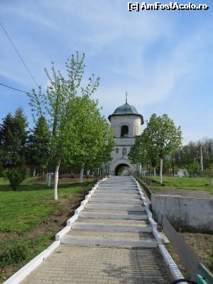 [P19] Alee spre biserica nouă a Mănăstirii Călui.  » foto by tata123 🔱
 - 
<span class="allrVoted glyphicon glyphicon-heart hidden" id="av656626"></span>
<a class="m-l-10 hidden" id="sv656626" onclick="voting_Foto_DelVot(,656626,19874)" role="button">șterge vot <span class="glyphicon glyphicon-remove"></span></a>
<a id="v9656626" class=" c-red"  onclick="voting_Foto_SetVot(656626)" role="button"><span class="glyphicon glyphicon-heart-empty"></span> <b>LIKE</b> = Votează poza</a> <img class="hidden"  id="f656626W9" src="/imagini/loader.gif" border="0" /><span class="AjErrMes hidden" id="e656626ErM"></span>