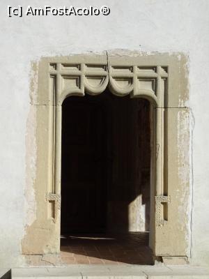 [P07] Portal de acces în pridvorul bisericii.  » foto by tata123 🔱
 - 
<span class="allrVoted glyphicon glyphicon-heart hidden" id="av1065060"></span>
<a class="m-l-10 hidden" id="sv1065060" onclick="voting_Foto_DelVot(,1065060,19874)" role="button">șterge vot <span class="glyphicon glyphicon-remove"></span></a>
<a id="v91065060" class=" c-red"  onclick="voting_Foto_SetVot(1065060)" role="button"><span class="glyphicon glyphicon-heart-empty"></span> <b>LIKE</b> = Votează poza</a> <img class="hidden"  id="f1065060W9" src="/imagini/loader.gif" border="0" /><span class="AjErrMes hidden" id="e1065060ErM"></span>