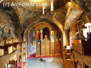 [P10] In interiorul Manastirii Sf. Nicolae » foto by mario 110
 - 
<span class="allrVoted glyphicon glyphicon-heart hidden" id="av708502"></span>
<a class="m-l-10 hidden" id="sv708502" onclick="voting_Foto_DelVot(,708502,19886)" role="button">șterge vot <span class="glyphicon glyphicon-remove"></span></a>
<a id="v9708502" class=" c-red"  onclick="voting_Foto_SetVot(708502)" role="button"><span class="glyphicon glyphicon-heart-empty"></span> <b>LIKE</b> = Votează poza</a> <img class="hidden"  id="f708502W9" src="/imagini/loader.gif" border="0" /><span class="AjErrMes hidden" id="e708502ErM"></span>