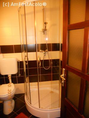[P04] cabina de dus, moderna » foto by zlatna
 - 
<span class="allrVoted glyphicon glyphicon-heart hidden" id="av708944"></span>
<a class="m-l-10 hidden" id="sv708944" onclick="voting_Foto_DelVot(,708944,19892)" role="button">șterge vot <span class="glyphicon glyphicon-remove"></span></a>
<a id="v9708944" class=" c-red"  onclick="voting_Foto_SetVot(708944)" role="button"><span class="glyphicon glyphicon-heart-empty"></span> <b>LIKE</b> = Votează poza</a> <img class="hidden"  id="f708944W9" src="/imagini/loader.gif" border="0" /><span class="AjErrMes hidden" id="e708944ErM"></span>