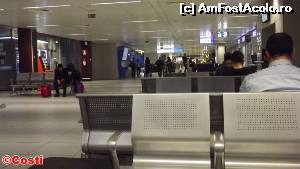 [P08] Imagine din aeroportul Fiumicino - Roma.  » foto by Costi
 - 
<span class="allrVoted glyphicon glyphicon-heart hidden" id="av602040"></span>
<a class="m-l-10 hidden" id="sv602040" onclick="voting_Foto_DelVot(,602040,19893)" role="button">șterge vot <span class="glyphicon glyphicon-remove"></span></a>
<a id="v9602040" class=" c-red"  onclick="voting_Foto_SetVot(602040)" role="button"><span class="glyphicon glyphicon-heart-empty"></span> <b>LIKE</b> = Votează poza</a> <img class="hidden"  id="f602040W9" src="/imagini/loader.gif" border="0" /><span class="AjErrMes hidden" id="e602040ErM"></span>