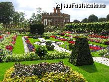 [P10] gradini Hampton Court » foto by contafa
 - 
<span class="allrVoted glyphicon glyphicon-heart hidden" id="av259810"></span>
<a class="m-l-10 hidden" id="sv259810" onclick="voting_Foto_DelVot(,259810,19896)" role="button">șterge vot <span class="glyphicon glyphicon-remove"></span></a>
<a id="v9259810" class=" c-red"  onclick="voting_Foto_SetVot(259810)" role="button"><span class="glyphicon glyphicon-heart-empty"></span> <b>LIKE</b> = Votează poza</a> <img class="hidden"  id="f259810W9" src="/imagini/loader.gif" border="0" /><span class="AjErrMes hidden" id="e259810ErM"></span>