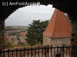 [P30] Slimnic - Cetatea. Satul văzut din turnul-clopotniță.  » foto by iulianic
 - 
<span class="allrVoted glyphicon glyphicon-heart hidden" id="av1112718"></span>
<a class="m-l-10 hidden" id="sv1112718" onclick="voting_Foto_DelVot(,1112718,19908)" role="button">șterge vot <span class="glyphicon glyphicon-remove"></span></a>
<a id="v91112718" class=" c-red"  onclick="voting_Foto_SetVot(1112718)" role="button"><span class="glyphicon glyphicon-heart-empty"></span> <b>LIKE</b> = Votează poza</a> <img class="hidden"  id="f1112718W9" src="/imagini/loader.gif" border="0" /><span class="AjErrMes hidden" id="e1112718ErM"></span>