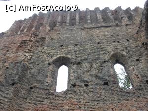 [P33] Slimnic - Cetatea. Zid văzut din turnul-clopotniță.  » foto by iulianic
 - 
<span class="allrVoted glyphicon glyphicon-heart hidden" id="av1112721"></span>
<a class="m-l-10 hidden" id="sv1112721" onclick="voting_Foto_DelVot(,1112721,19908)" role="button">șterge vot <span class="glyphicon glyphicon-remove"></span></a>
<a id="v91112721" class=" c-red"  onclick="voting_Foto_SetVot(1112721)" role="button"><span class="glyphicon glyphicon-heart-empty"></span> <b>LIKE</b> = Votează poza</a> <img class="hidden"  id="f1112721W9" src="/imagini/loader.gif" border="0" /><span class="AjErrMes hidden" id="e1112721ErM"></span>