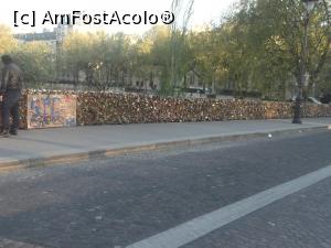 [P01] Pont de l'Archeveque, deja încărcat cu lacăte până la refuz.  » foto by diacrys*
 - 
<span class="allrVoted glyphicon glyphicon-heart hidden" id="av736171"></span>
<a class="m-l-10 hidden" id="sv736171" onclick="voting_Foto_DelVot(,736171,19910)" role="button">șterge vot <span class="glyphicon glyphicon-remove"></span></a>
<a id="v9736171" class=" c-red"  onclick="voting_Foto_SetVot(736171)" role="button"><span class="glyphicon glyphicon-heart-empty"></span> <b>LIKE</b> = Votează poza</a> <img class="hidden"  id="f736171W9" src="/imagini/loader.gif" border="0" /><span class="AjErrMes hidden" id="e736171ErM"></span>