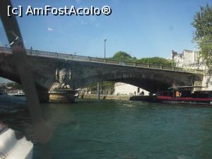 [P19] Vaporașul se apropie de Pont des Invalides » foto by diacrys*
 - 
<span class="allrVoted glyphicon glyphicon-heart hidden" id="av736189"></span>
<a class="m-l-10 hidden" id="sv736189" onclick="voting_Foto_DelVot(,736189,19910)" role="button">șterge vot <span class="glyphicon glyphicon-remove"></span></a>
<a id="v9736189" class=" c-red"  onclick="voting_Foto_SetVot(736189)" role="button"><span class="glyphicon glyphicon-heart-empty"></span> <b>LIKE</b> = Votează poza</a> <img class="hidden"  id="f736189W9" src="/imagini/loader.gif" border="0" /><span class="AjErrMes hidden" id="e736189ErM"></span>