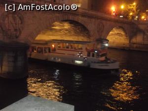 [P08] Pont Saint-Michel și un vaporaș surpriză.  » foto by diacrys*
 - 
<span class="allrVoted glyphicon glyphicon-heart hidden" id="av736178"></span>
<a class="m-l-10 hidden" id="sv736178" onclick="voting_Foto_DelVot(,736178,19910)" role="button">șterge vot <span class="glyphicon glyphicon-remove"></span></a>
<a id="v9736178" class=" c-red"  onclick="voting_Foto_SetVot(736178)" role="button"><span class="glyphicon glyphicon-heart-empty"></span> <b>LIKE</b> = Votează poza</a> <img class="hidden"  id="f736178W9" src="/imagini/loader.gif" border="0" /><span class="AjErrMes hidden" id="e736178ErM"></span>