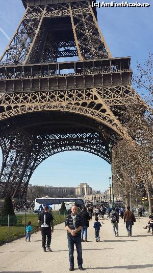 [P09] Poza facuta in parcul de la baza Turnului, cu vedere catre gradina Trocadero.  » foto by iulian68
 - 
<span class="allrVoted glyphicon glyphicon-heart hidden" id="av607711"></span>
<a class="m-l-10 hidden" id="sv607711" onclick="voting_Foto_DelVot(,607711,19911)" role="button">șterge vot <span class="glyphicon glyphicon-remove"></span></a>
<a id="v9607711" class=" c-red"  onclick="voting_Foto_SetVot(607711)" role="button"><span class="glyphicon glyphicon-heart-empty"></span> <b>LIKE</b> = Votează poza</a> <img class="hidden"  id="f607711W9" src="/imagini/loader.gif" border="0" /><span class="AjErrMes hidden" id="e607711ErM"></span>