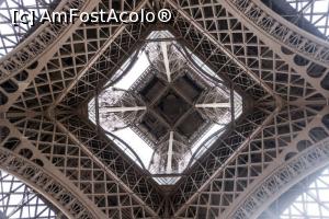 [P07] 7. Așa se vede de jos cum este structura turnului.  » foto by doinafil <span class="label label-default labelC_thin small">NEVOTABILĂ</span>