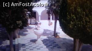[P16] Fantana din curtea interioara » foto by dianamea
 - 
<span class="allrVoted glyphicon glyphicon-heart hidden" id="av887889"></span>
<a class="m-l-10 hidden" id="sv887889" onclick="voting_Foto_DelVot(,887889,19914)" role="button">șterge vot <span class="glyphicon glyphicon-remove"></span></a>
<a id="v9887889" class=" c-red"  onclick="voting_Foto_SetVot(887889)" role="button"><span class="glyphicon glyphicon-heart-empty"></span> <b>LIKE</b> = Votează poza</a> <img class="hidden"  id="f887889W9" src="/imagini/loader.gif" border="0" /><span class="AjErrMes hidden" id="e887889ErM"></span>