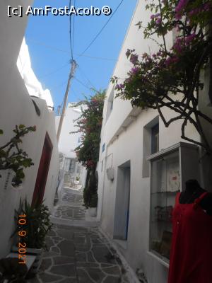 [P17] La pas prin Old Market, Chora » foto by irinad
 - 
<span class="allrVoted glyphicon glyphicon-heart hidden" id="av1265209"></span>
<a class="m-l-10 hidden" id="sv1265209" onclick="voting_Foto_DelVot(,1265209,19914)" role="button">șterge vot <span class="glyphicon glyphicon-remove"></span></a>
<a id="v91265209" class=" c-red"  onclick="voting_Foto_SetVot(1265209)" role="button"><span class="glyphicon glyphicon-heart-empty"></span> <b>LIKE</b> = Votează poza</a> <img class="hidden"  id="f1265209W9" src="/imagini/loader.gif" border="0" /><span class="AjErrMes hidden" id="e1265209ErM"></span>
