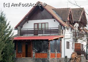 [P02] Pensiunea Casa cu meri - intrarea pe terasa, din curte.  » foto by ctc
 - 
<span class="allrVoted glyphicon glyphicon-heart hidden" id="av1148103"></span>
<a class="m-l-10 hidden" id="sv1148103" onclick="voting_Foto_DelVot(,1148103,19935)" role="button">șterge vot <span class="glyphicon glyphicon-remove"></span></a>
<a id="v91148103" class=" c-red"  onclick="voting_Foto_SetVot(1148103)" role="button"><span class="glyphicon glyphicon-heart-empty"></span> <b>LIKE</b> = Votează poza</a> <img class="hidden"  id="f1148103W9" src="/imagini/loader.gif" border="0" /><span class="AjErrMes hidden" id="e1148103ErM"></span>