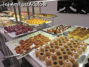 [P25] Prăjiturele delicioase » foto by Michi
 - 
<span class="allrVoted glyphicon glyphicon-heart hidden" id="av714945"></span>
<a class="m-l-10 hidden" id="sv714945" onclick="voting_Foto_DelVot(,714945,19960)" role="button">șterge vot <span class="glyphicon glyphicon-remove"></span></a>
<a id="v9714945" class=" c-red"  onclick="voting_Foto_SetVot(714945)" role="button"><span class="glyphicon glyphicon-heart-empty"></span> <b>LIKE</b> = Votează poza</a> <img class="hidden"  id="f714945W9" src="/imagini/loader.gif" border="0" /><span class="AjErrMes hidden" id="e714945ErM"></span>