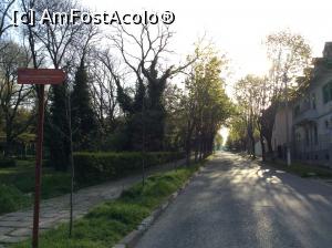[P44] Eforie Sud - acest indicator ne trimite la un terminal de informare (pe care l-am gasit in parculetul cu Teatrul de vara), care insa la felul in care arata ar fi trebuit sa se numeasca 'Terminat de informare':( » foto by mishu
 - 
<span class="allrVoted glyphicon glyphicon-heart hidden" id="av850741"></span>
<a class="m-l-10 hidden" id="sv850741" onclick="voting_Foto_DelVot(,850741,19965)" role="button">șterge vot <span class="glyphicon glyphicon-remove"></span></a>
<a id="v9850741" class=" c-red"  onclick="voting_Foto_SetVot(850741)" role="button"><span class="glyphicon glyphicon-heart-empty"></span> <b>LIKE</b> = Votează poza</a> <img class="hidden"  id="f850741W9" src="/imagini/loader.gif" border="0" /><span class="AjErrMes hidden" id="e850741ErM"></span>