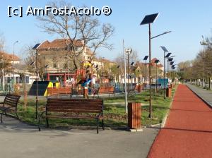 [P52] Eforie Sud - pista de alergare se poate vedea foarte bine aici » foto by mishu
 - 
<span class="allrVoted glyphicon glyphicon-heart hidden" id="av850765"></span>
<a class="m-l-10 hidden" id="sv850765" onclick="voting_Foto_DelVot(,850765,19965)" role="button">șterge vot <span class="glyphicon glyphicon-remove"></span></a>
<a id="v9850765" class=" c-red"  onclick="voting_Foto_SetVot(850765)" role="button"><span class="glyphicon glyphicon-heart-empty"></span> <b>LIKE</b> = Votează poza</a> <img class="hidden"  id="f850765W9" src="/imagini/loader.gif" border="0" /><span class="AjErrMes hidden" id="e850765ErM"></span>