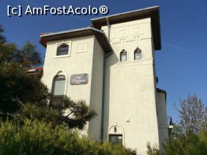 [P54] Eforie Sud - Aceasta vila poarta numele marelui Eminescu, iar vila din spatele ei se numeste George Cosbuc » foto by mishu
 - 
<span class="allrVoted glyphicon glyphicon-heart hidden" id="av850770"></span>
<a class="m-l-10 hidden" id="sv850770" onclick="voting_Foto_DelVot(,850770,19965)" role="button">șterge vot <span class="glyphicon glyphicon-remove"></span></a>
<a id="v9850770" class=" c-red"  onclick="voting_Foto_SetVot(850770)" role="button"><span class="glyphicon glyphicon-heart-empty"></span> <b>LIKE</b> = Votează poza</a> <img class="hidden"  id="f850770W9" src="/imagini/loader.gif" border="0" /><span class="AjErrMes hidden" id="e850770ErM"></span>