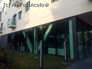 [P12] Eforie Sud – undeva, cândva… pe Strada Stefan cel Mare, înăuntru sunt tablouri expuse deși nu prea se văd...  » foto by danaeldreny*
 - 
<span class="allrVoted glyphicon glyphicon-heart hidden" id="av895118"></span>
<a class="m-l-10 hidden" id="sv895118" onclick="voting_Foto_DelVot(,895118,19965)" role="button">șterge vot <span class="glyphicon glyphicon-remove"></span></a>
<a id="v9895118" class=" c-red"  onclick="voting_Foto_SetVot(895118)" role="button"><span class="glyphicon glyphicon-heart-empty"></span> <b>LIKE</b> = Votează poza</a> <img class="hidden"  id="f895118W9" src="/imagini/loader.gif" border="0" /><span class="AjErrMes hidden" id="e895118ErM"></span>