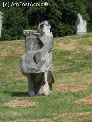 [P10] Tabara de sculptura Magura - Arta moderna in poiana cu sculpturi. » foto by iulianic
 - 
<span class="allrVoted glyphicon glyphicon-heart hidden" id="av1325658"></span>
<a class="m-l-10 hidden" id="sv1325658" onclick="voting_Foto_DelVot(,1325658,19973)" role="button">șterge vot <span class="glyphicon glyphicon-remove"></span></a>
<a id="v91325658" class=" c-red"  onclick="voting_Foto_SetVot(1325658)" role="button"><span class="glyphicon glyphicon-heart-empty"></span> <b>LIKE</b> = Votează poza</a> <img class="hidden"  id="f1325658W9" src="/imagini/loader.gif" border="0" /><span class="AjErrMes hidden" id="e1325658ErM"></span>